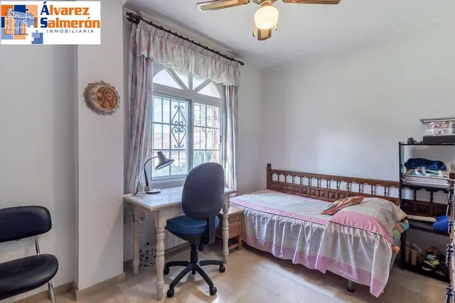 Espectacular Chalet en Ogijares - Ideal para Familias — 37