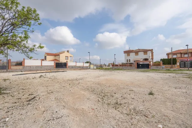 Parcela urbana de 985 m2 en Cúllar Vega (El Ventorrillo) — 2
