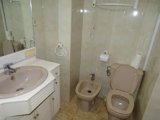 ¡Vive en el Corazón de Torrevieja! Apartamento de 4 Dormitorios, 3 Baños y Excelente Calidad — 14