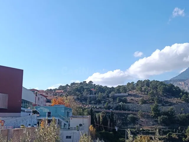 ¡Oportunidad Única de Inversión! Chalet Doble con 6 Dormitor - foto 3