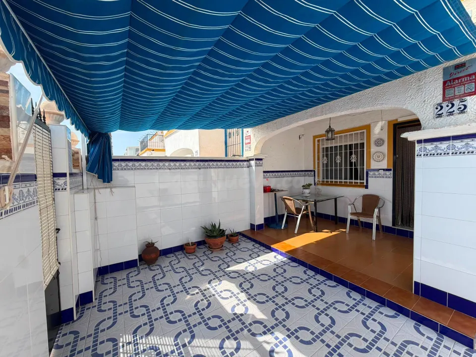 Bungalow en planta baja en Torrevieja – Zona Carrefour