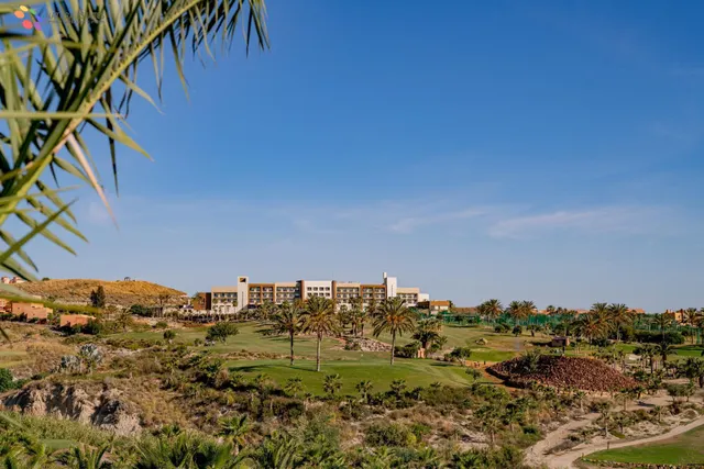 OPORTUNIDAD DE LUJO, EN URB. GOLF VALLE DEL ESTE, VERA. — 29