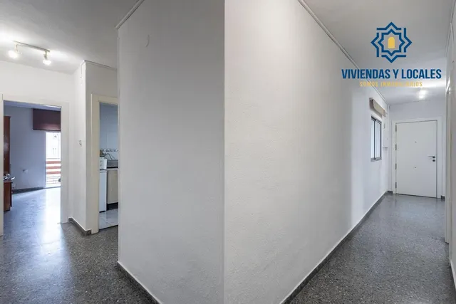 Piso amplio y luminoso en Ronda–Arabial — 17