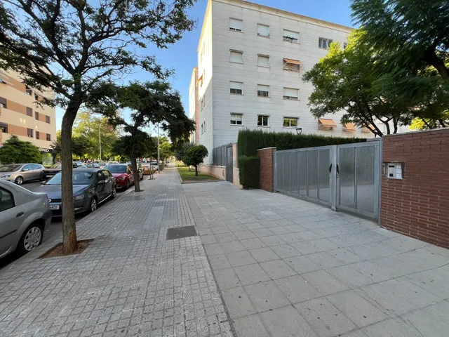 ¡Vivienda VPO de 4 dormitorios y 2 baños con piscina, terraza y garaje, en Noreña! — 47