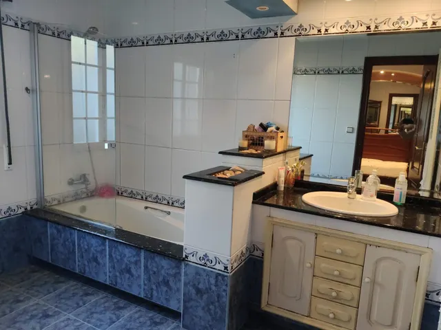 Chalet 6 dormitorios en Vilanova de Arousa — 46