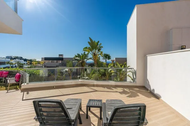 Apartamento de lujo con vistas al mar en Los Arqueros Golf — 11