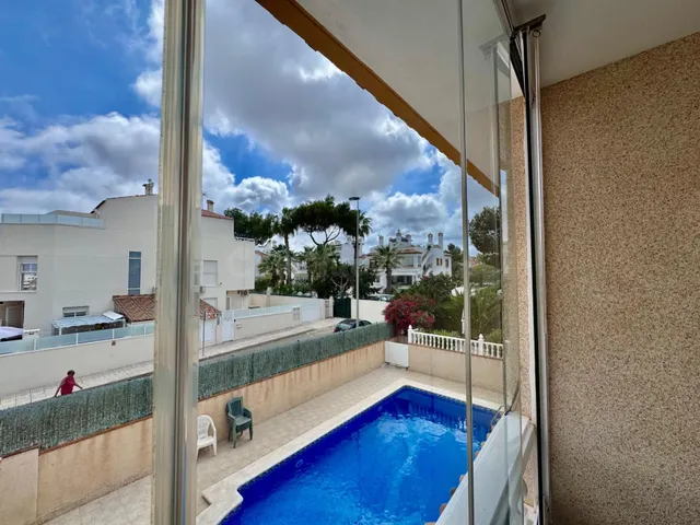 "Tu Duplex Ideal en Zona Residencial: 3 Dormitorios y 2 Baño - foto 4
