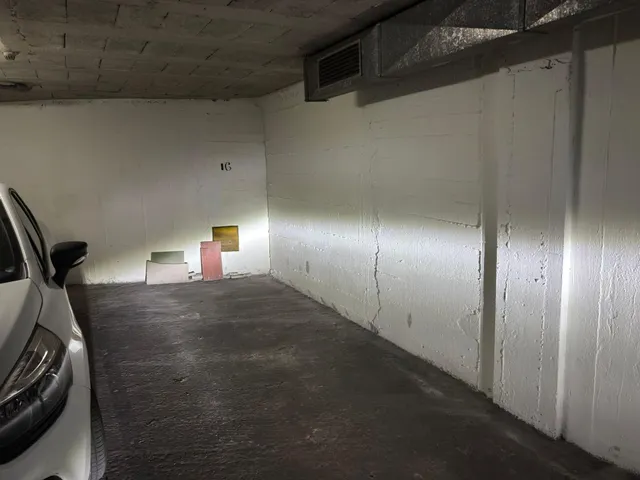 Plaza de parking zona Plaça del patins — 6
