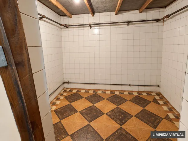 Casa con local comercial, garaje y patio en la gargantada, lieres. ¡vivienda y negocio en un mismo inmueble! — 20