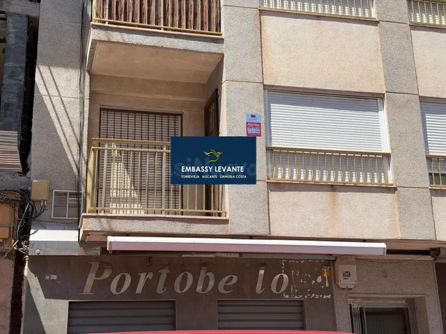 VENTA de DOS LOCALES en ZONA PREMIUM de OCIO  + vivienda de tres dormitorios  ZONA CENTRO PASEO MARITIMO — 2