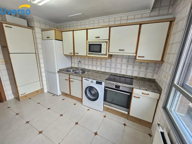 OPORTUNIDAD DE VENTA EN LA ZONA SUR, PISO GRAN TAMAÑO CON GARAJE Y TRASTERO , EXTERIOR!!! — 11