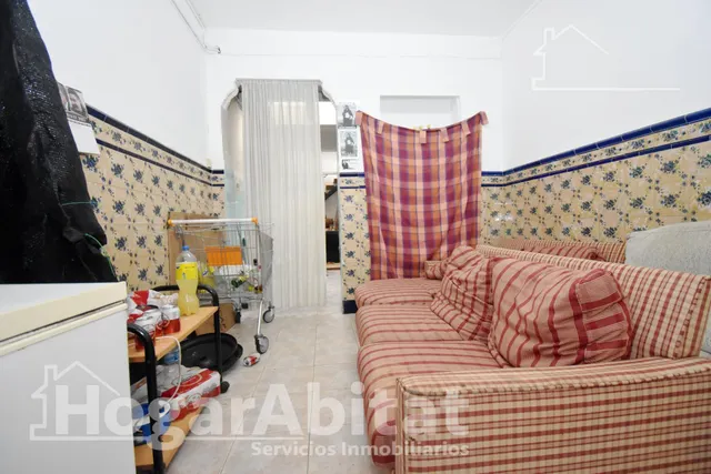 ¡OPORTUNIDAD DE INVERSIÓN! CASA CON BALCÓN Y PATIO EN EL CENTRO — 41
