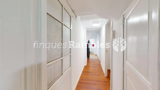 Casa de poble al centre de La Pobla de Claramunt amb molt potencial — 8