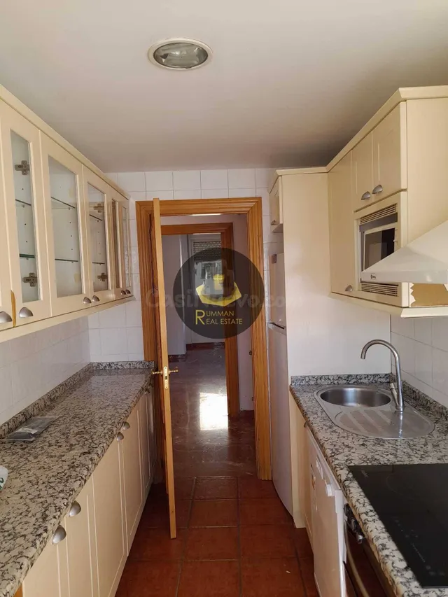 LT/ Piso de TRES dormitorios SIN muebles, zona Alhamar - foto 2