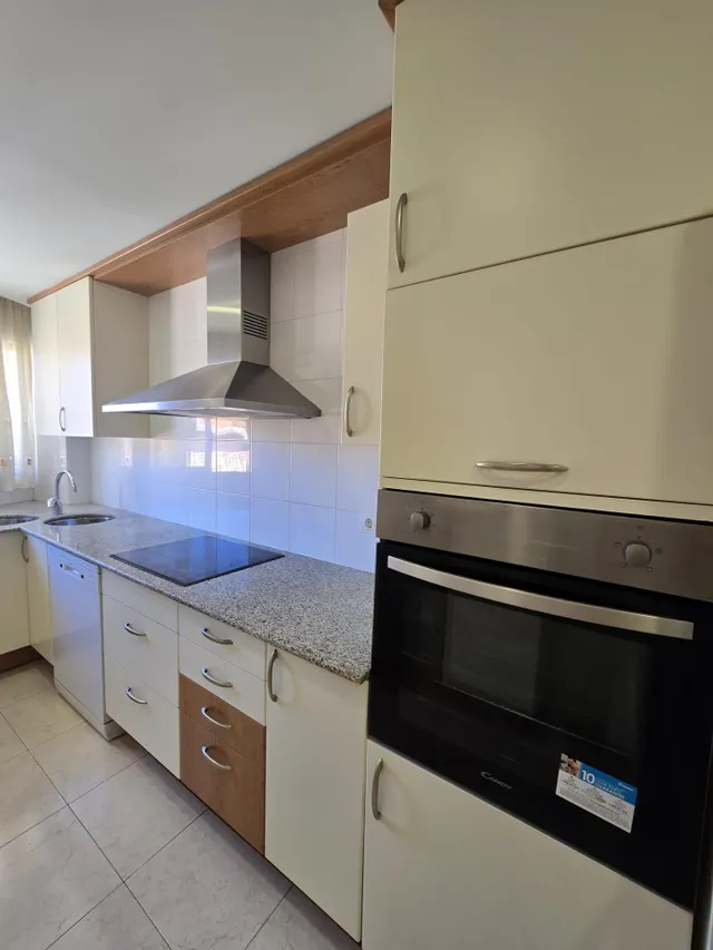 Piso impecable amueblado 4 hab — 17
