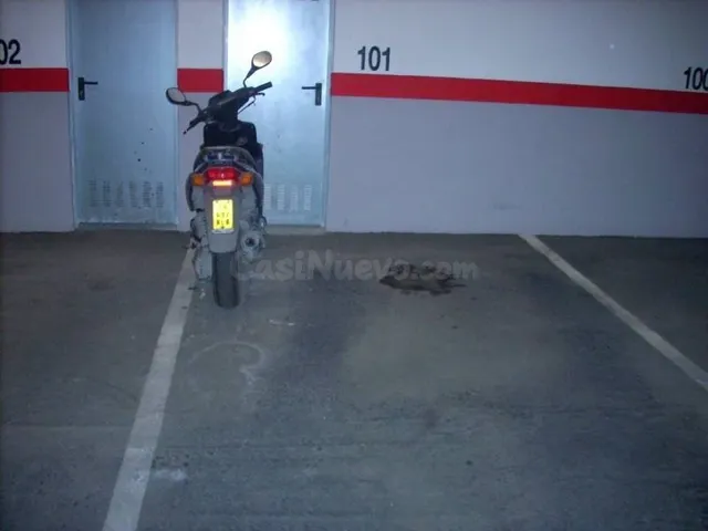 SE VENDE GARAJE CON TRASTERO , FACIL ACCESO - foto 2