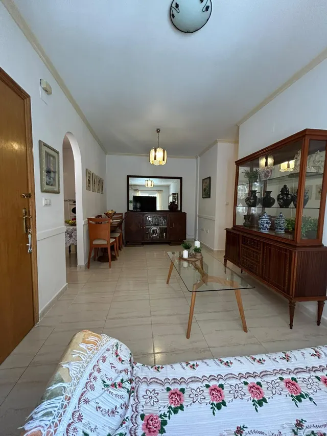 Apartamento cerca del mar, Alicante, Torrevieja. 2 habitaciones, 73 m2, 200 metros del mar — 7