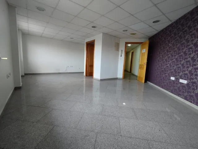ENTRESUELO PARA OFICINAS JUNTO CENTRO COMERCIAL VEGA PLAZA — 15