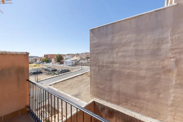 ESPECTACULAR CASA ADOSADA,  ÍLLORA. — 23