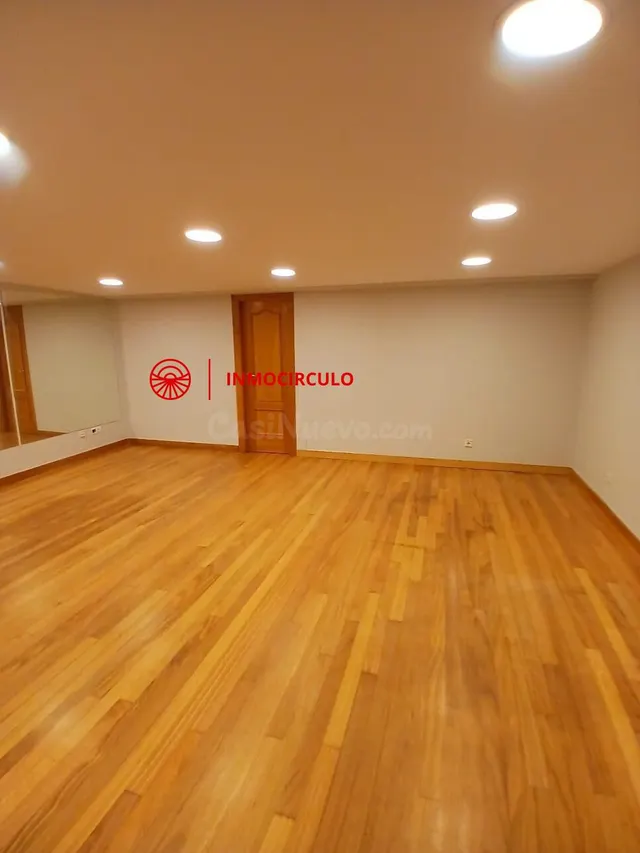 ¡Oportunidad de oficina en alquiler en el corazón de Burgos!