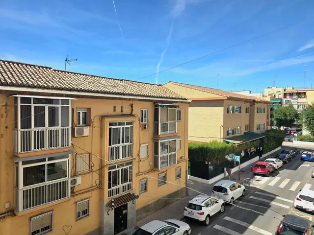 Luminoso piso  con ascensor en el Zaidín, ¡ideal para inversores! — 32