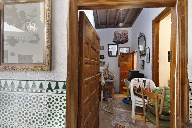 Calle Arriola junto San Juan de Dios — 24