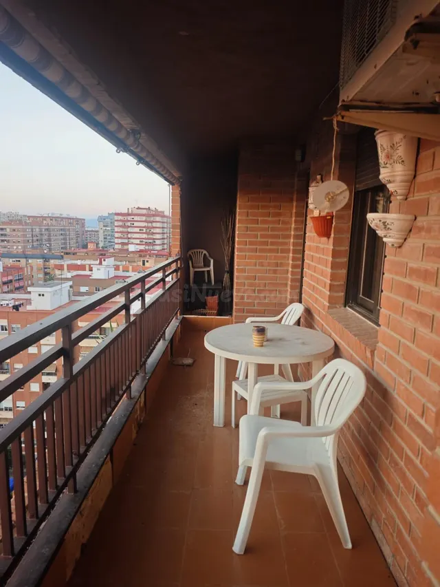 Fantástica vivienda en Ayora con espectaculares vistas. - foto 2