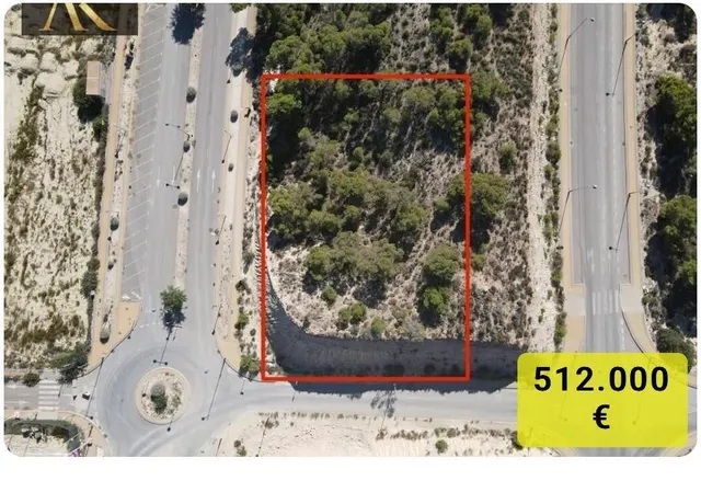 Venta de Parcela Urbana con 1.969 metros, con una edificabil