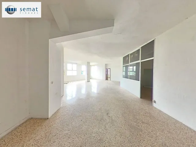 Compra o alquila este local comercial en la mejor zona de Cervera — 11