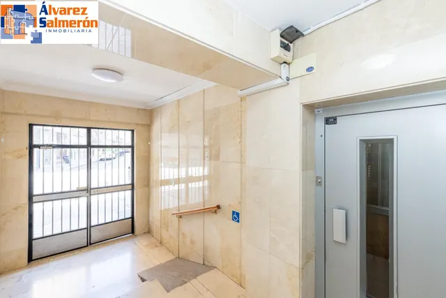 Piso para reformar junto a Plaza Einstein – 3 dormitorios y vistas despejadas — 32