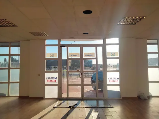 Espectacular local comercial de 420 m2 en una ubicación estratégica de Atarfe — 12