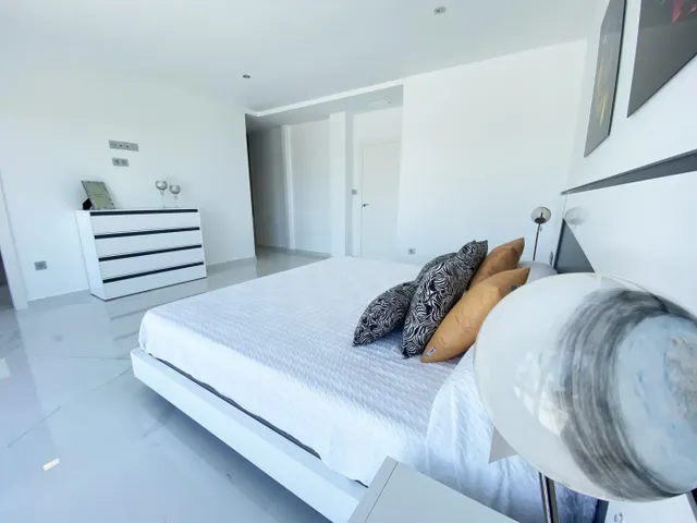 CHALET DE DISEÑO INDEPENDIENTE — 17