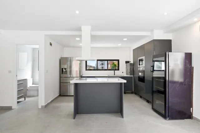 Chalet independiente en venta en Calle de la Roca Negra — 5