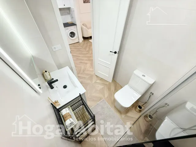 MODERNO, ACOGEDOR Y EXTERIOR EN RESIDENCIAL CON PISCINA Y BALCÓN — 26