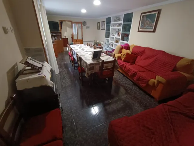 Estupenda casa con patio, terraza y amplia cochera — 8