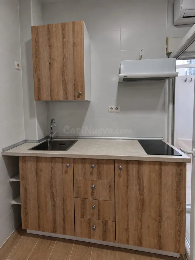 Piso 29m² en venta - Cruz Roja - Capuchinos - foto 3