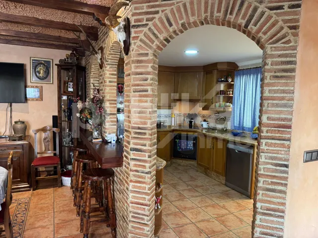 Casa 4 habitaciones 439m² en venta - CENTRO — 37