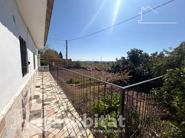 ¡VISTAS A LAS MONTAÑAS! CHALET CON TERRENO RÚSTICO, TERRAZA, PISCINA Y GARAJE CUBIERTO — 29