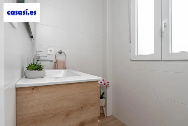 Encantadora Casa Reformada en Ogijares con Vistas y Espacios para Disfrutar — 16