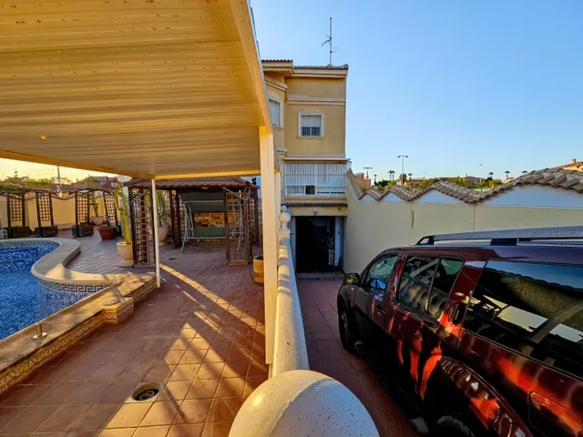 ¡Descubre la Exclusividad y el Lujo Mediterráneo en Esta Impresionante Villa en Esquina - Torrevieja — 19