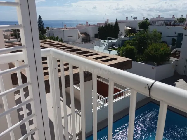 FANTASTICO CHALET INDEPENDIENTE A ESTRENAR CON PISCINA EN MO - foto 2