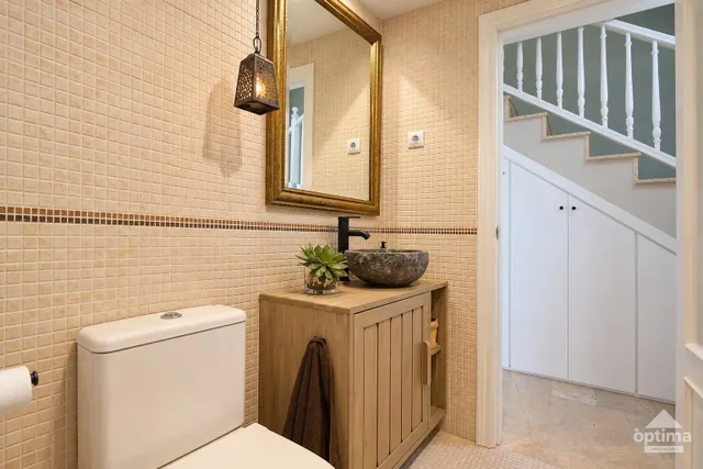 Pareado reformado con 5 habitaciones, terrazas y garaje en Reus — 48