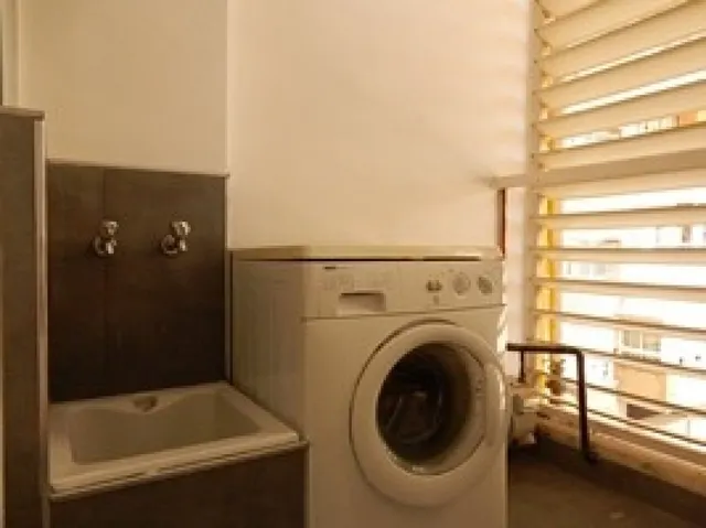 Piso de 4 habitaciones, 2 baños, salón, cocina y terraza. — 9