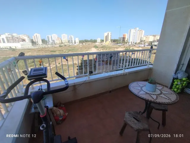 APARTAMENTO DE 1 DORMITORIO, CON PISCINA COMUNITARIA — 2