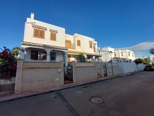 Casa de 3 dormitorios a 50 metros del mar — 2