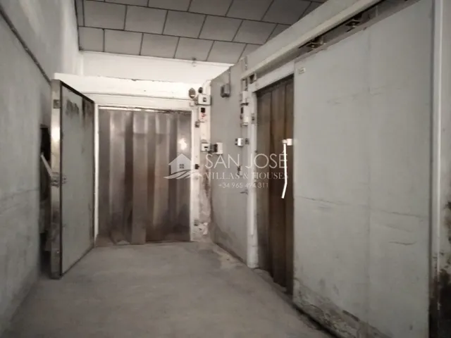 VENTA DE NAVE EN TORRELLANO — 11