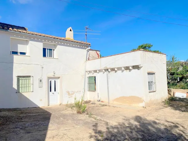 CASA CON TERRENO AMPLIO EN LA FONT DE LA FIGUERA — 22