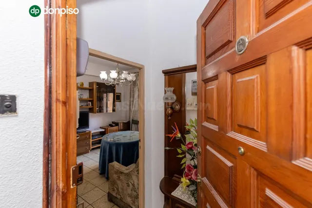 Piso para reformar junto a Plaza Einstein – 3 dormitorios y vistas despejadas — 4