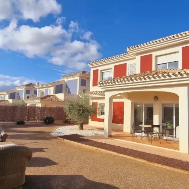 Villa Iris: Luz, amplitud y la elegancia de un hogar diseñad - foto 5