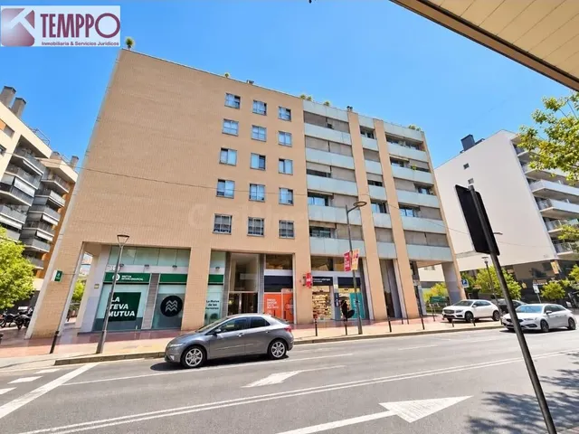 PLAZA de PARKING AMPLIA en c SANTA EULÀLIA 182